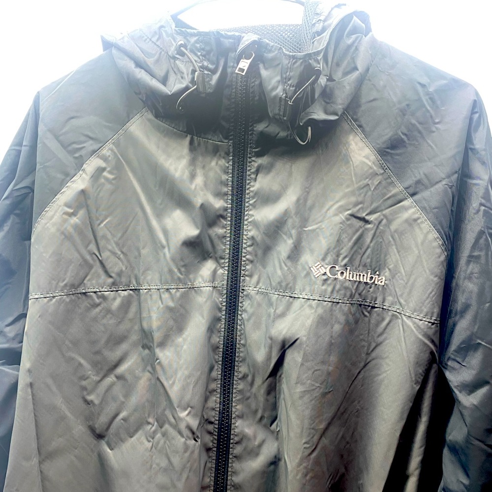 Columbia light weight rain jacket size XL